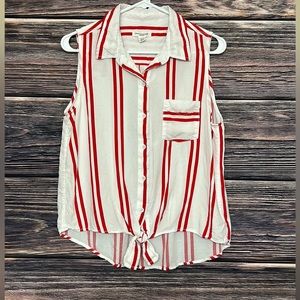 Large Beachlunchlounge red and white sleeveless shirt